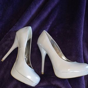 REDUCED!! Steve Madden Pumps